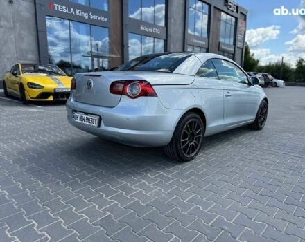 Фольксваген Эос, объемом двигателя 2 л и пробегом 255 тыс. км за 5590 $, фото 8 на Automoto.ua