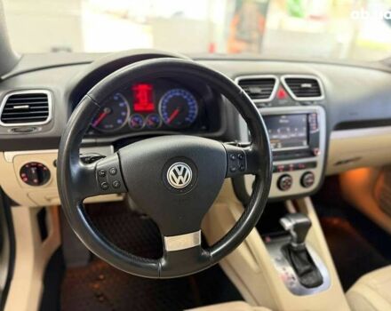 Фольксваген Еос, об'ємом двигуна 2 л та пробігом 213 тис. км за 7490 $, фото 28 на Automoto.ua