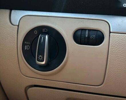 Фольксваген Эос, объемом двигателя 2 л и пробегом 132 тыс. км за 9999 $, фото 14 на Automoto.ua