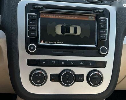 Фольксваген Эос, объемом двигателя 2 л и пробегом 132 тыс. км за 9999 $, фото 12 на Automoto.ua