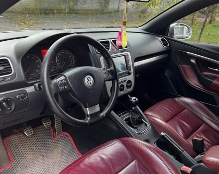 Серый Фольксваген Эос, объемом двигателя 2 л и пробегом 230 тыс. км за 4800 $, фото 7 на Automoto.ua