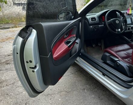 Серый Фольксваген Эос, объемом двигателя 2 л и пробегом 230 тыс. км за 4800 $, фото 10 на Automoto.ua