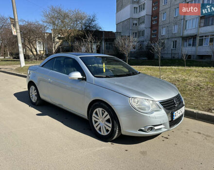 Фольксваген Эос 2008 в Коломые на Automoto.ua Серый Фольксваген Эос, объемом двигателя 2 л и пробегом 100 тыс. км за 7500 $, фото 2 на Automoto.ua