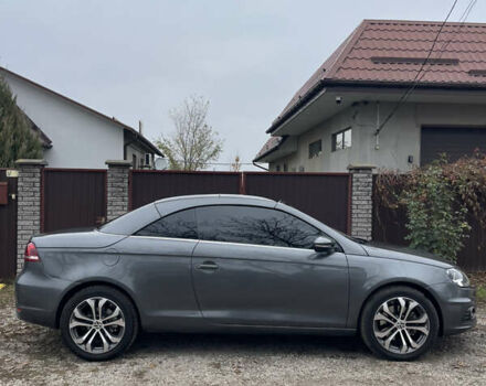 Серый Фольксваген Эос, объемом двигателя 1.98 л и пробегом 203 тыс. км за 9500 $, фото 2 на Automoto.ua