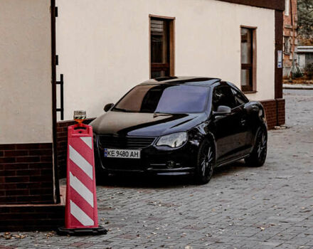 Синий Фольксваген Эос, объемом двигателя 2 л и пробегом 270 тыс. км за 9000 $, фото 18 на Automoto.ua