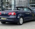 Синій Фольксваген Еос, об'ємом двигуна 2 л та пробігом 310 тис. км за 8300 $, фото 5 на Automoto.ua