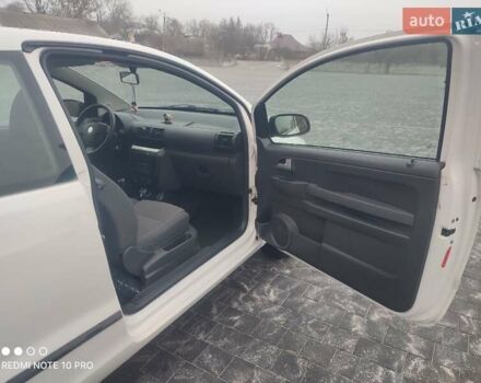 Білий Фольксваген Фокс, об'ємом двигуна 1.2 л та пробігом 327 тис. км за 4100 $, фото 21 на Automoto.ua