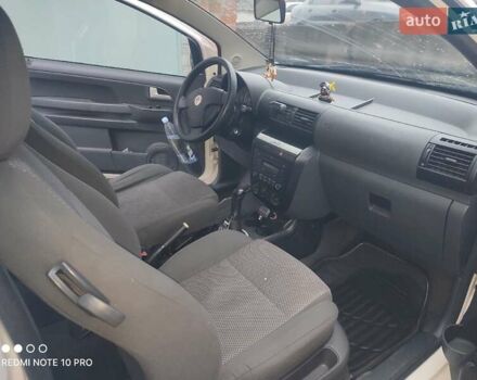 Білий Фольксваген Фокс, об'ємом двигуна 1.2 л та пробігом 327 тис. км за 4100 $, фото 29 на Automoto.ua