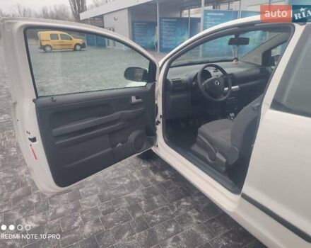 Білий Фольксваген Фокс, об'ємом двигуна 1.2 л та пробігом 327 тис. км за 4100 $, фото 22 на Automoto.ua
