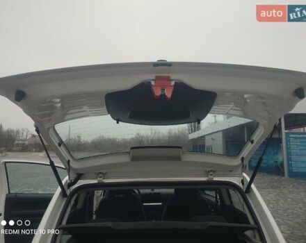 Білий Фольксваген Фокс, об'ємом двигуна 1.2 л та пробігом 327 тис. км за 4100 $, фото 23 на Automoto.ua