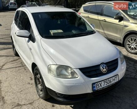 Белый Фольксваген Фокс, объемом двигателя 1.2 л и пробегом 209 тыс. км за 3000 $, фото 1 на Automoto.ua