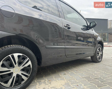 Чорний Фольксваген Фокс, об'ємом двигуна 1.2 л та пробігом 283 тис. км за 3000 $, фото 34 на Automoto.ua