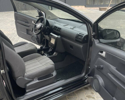 Чорний Фольксваген Фокс, об'ємом двигуна 1.2 л та пробігом 283 тис. км за 3000 $, фото 36 на Automoto.ua