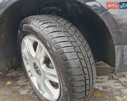 Фольксваген Фокс 2006 в Киеве на Automoto.ua Черный Фольксваген Фокс, объемом двигателя 1.2 л и пробегом 180 тыс. км за 3699 $, фото 12 на Automoto.ua