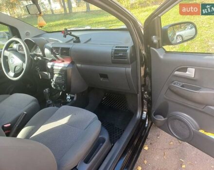 Черный Фольксваген Фокс, объемом двигателя 1.2 л и пробегом 170 тыс. км за 3400 $, фото 3 на Automoto.ua