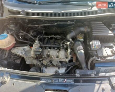 Черный Фольксваген Фокс, объемом двигателя 1.2 л и пробегом 170 тыс. км за 3400 $, фото 4 на Automoto.ua