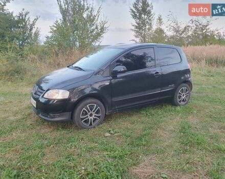 Чорний Фольксваген Фокс, об'ємом двигуна 1.2 л та пробігом 249 тис. км за 3900 $, фото 4 на Automoto.ua