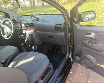 Черный Фольксваген Фокс, объемом двигателя 1.2 л и пробегом 170 тыс. км за 3500 $, фото 3 на Automoto.ua