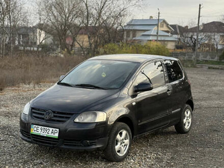 Чорний Фольксваген Фокс, об'ємом двигуна 1.4 л та пробігом 100 тис. км за 2990 $, фото 1 на Automoto.ua