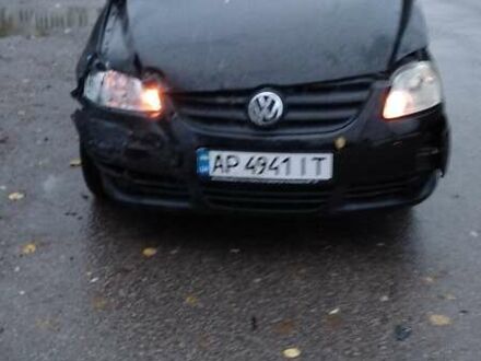 Черный Фольксваген Фокс, объемом двигателя 1.2 л и пробегом 212 тыс. км за 2500 $, фото 1 на Automoto.ua