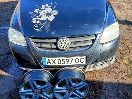 Фольксваген Фокс 2008 в Люботине на Automoto.ua Черный Фольксваген Фокс, объемом двигателя 1.2 л и пробегом 190 тыс. км за 4300 $, фото 1 на Automoto.ua