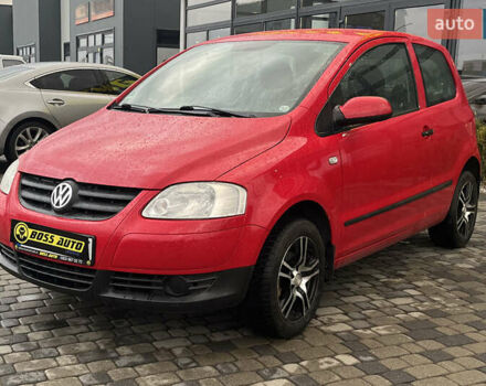 Красный Фольксваген Фокс, объемом двигателя 1.2 л и пробегом 144 тыс. км за 4300 $, фото 2 на Automoto.ua