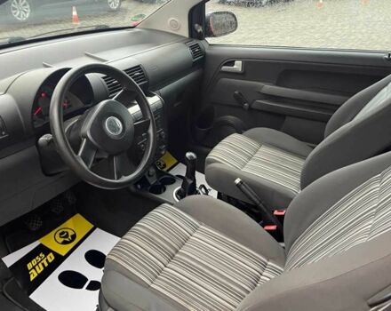 Червоний Фольксваген Фокс, об'ємом двигуна 1.2 л та пробігом 144 тис. км за 4300 $, фото 9 на Automoto.ua