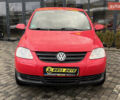 Красный Фольксваген Фокс, объемом двигателя 1.2 л и пробегом 144 тыс. км за 4300 $, фото 1 на Automoto.ua