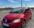 Красный Фольксваген Фокс, объемом двигателя 1.2 л и пробегом 195 тыс. км за 4400 $, фото 1 на Automoto.ua
