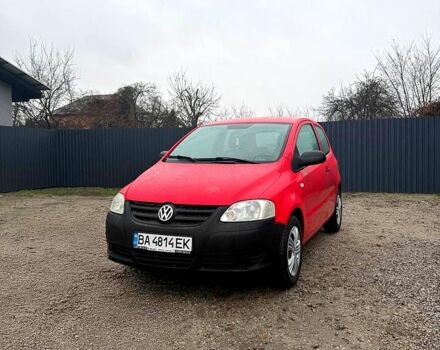 Червоний Фольксваген Фокс, об'ємом двигуна 1.2 л та пробігом 176 тис. км за 3500 $, фото 1 на Automoto.ua