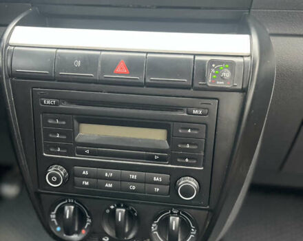 Жовтий Фольксваген Фокс, об'ємом двигуна 1.2 л та пробігом 201 тис. км за 3500 $, фото 8 на Automoto.ua