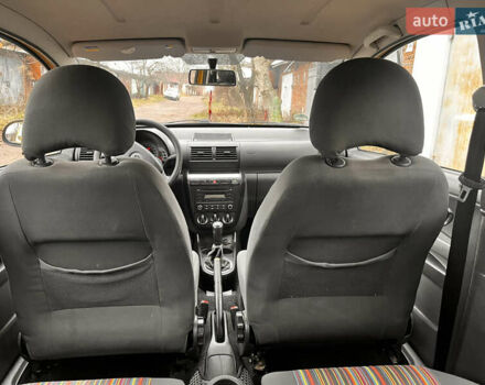 Жовтий Фольксваген Фокс, об'ємом двигуна 1.2 л та пробігом 201 тис. км за 3500 $, фото 14 на Automoto.ua