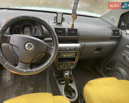 Жовтий Фольксваген Фокс, об'ємом двигуна 1.2 л та пробігом 150 тис. км за 4000 $, фото 7 на Automoto.ua