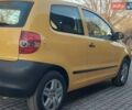 Желтый Фольксваген Фокс, объемом двигателя 1.2 л и пробегом 228 тыс. км за 2750 $, фото 4 на Automoto.ua