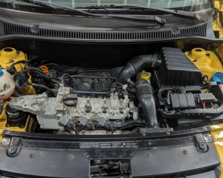 Желтый Фольксваген Фокс, объемом двигателя 1.2 л и пробегом 165 тыс. км за 1735 $, фото 6 на Automoto.ua