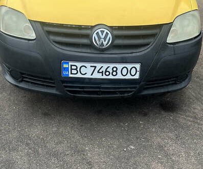 Фольксваген Фокс 2006 у Новоукраинке на Automoto.ua Жовтий Фольксваген Фокс, об'ємом двигуна 1.42 л та пробігом 327 тис. км за 2400 $, фото 1 на Automoto.ua