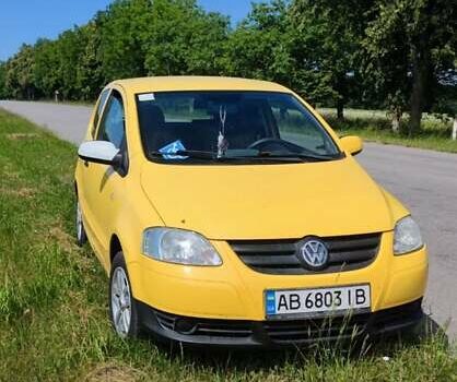 Жовтий Фольксваген Фокс, об'ємом двигуна 1.2 л та пробігом 173 тис. км за 3333 $, фото 1 на Automoto.ua