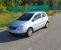 Серый Фольксваген Фокс, объемом двигателя 1.2 л и пробегом 132 тыс. км за 4000 $, фото 1 на Automoto.ua