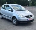 Серый Фольксваген Фокс, объемом двигателя 1.2 л и пробегом 180 тыс. км за 5000 $, фото 1 на Automoto.ua