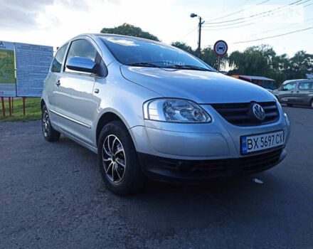 Серый Фольксваген Фокс, объемом двигателя 1.2 л и пробегом 210 тыс. км за 3600 $, фото 1 на Automoto.ua