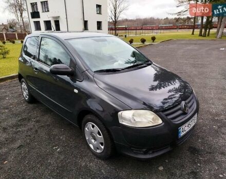 Серый Фольксваген Фокс, объемом двигателя 1.2 л и пробегом 269 тыс. км за 4600 $, фото 1 на Automoto.ua