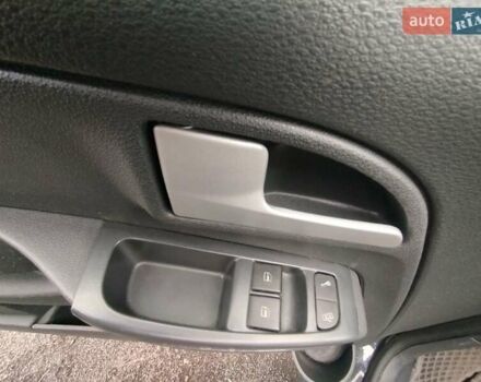 Серый Фольксваген Фокс, объемом двигателя 1.2 л и пробегом 269 тыс. км за 4600 $, фото 23 на Automoto.ua