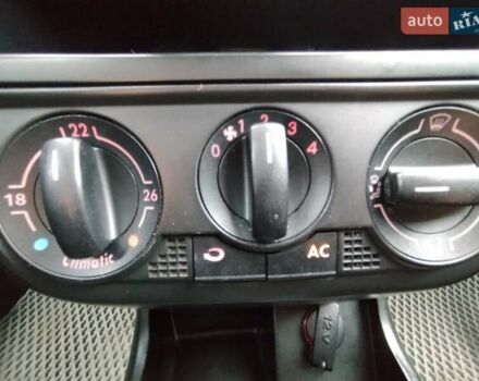 Серый Фольксваген Фокс, объемом двигателя 1.2 л и пробегом 269 тыс. км за 4600 $, фото 21 на Automoto.ua