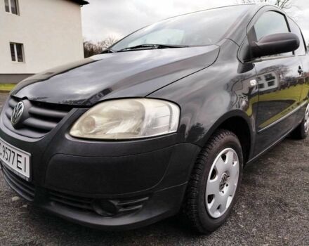 Серый Фольксваген Фокс, объемом двигателя 1.2 л и пробегом 269 тыс. км за 4600 $, фото 2 на Automoto.ua