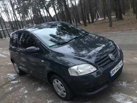 Сірий Фольксваген Фокс, об'ємом двигуна 1.2 л та пробігом 200 тис. км за 4000 $, фото 1 на Automoto.ua