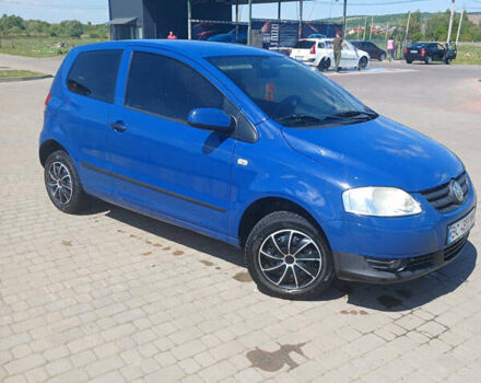 Синий Фольксваген Фокс, объемом двигателя 1.2 л и пробегом 205 тыс. км за 3199 $, фото 1 на Automoto.ua