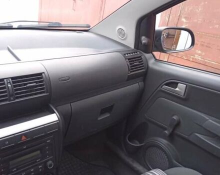 Синий Фольксваген Фокс, объемом двигателя 1.2 л и пробегом 184 тыс. км за 3900 $, фото 11 на Automoto.ua