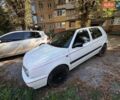 Белый Фольксваген Гольф ГТИ, объемом двигателя 2 л и пробегом 275 тыс. км за 3000 $, фото 1 на Automoto.ua