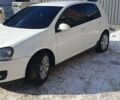 Белый Фольксваген Гольф ГТИ, объемом двигателя 2 л и пробегом 228 тыс. км за 6300 $, фото 2 на Automoto.ua