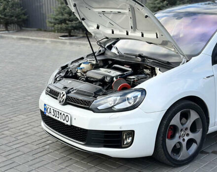 Фольксваген Гольф ГТИ 2010 в Кропивницком (Кировограде) на Automoto.ua Белый Фольксваген Гольф ГТИ, объемом двигателя 1.98 л и пробегом 213 тыс. км за 9700 $, фото 16 на Automoto.ua